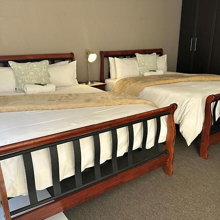 Fin And Feather Guest Lodge Boksburg Luaran gambar