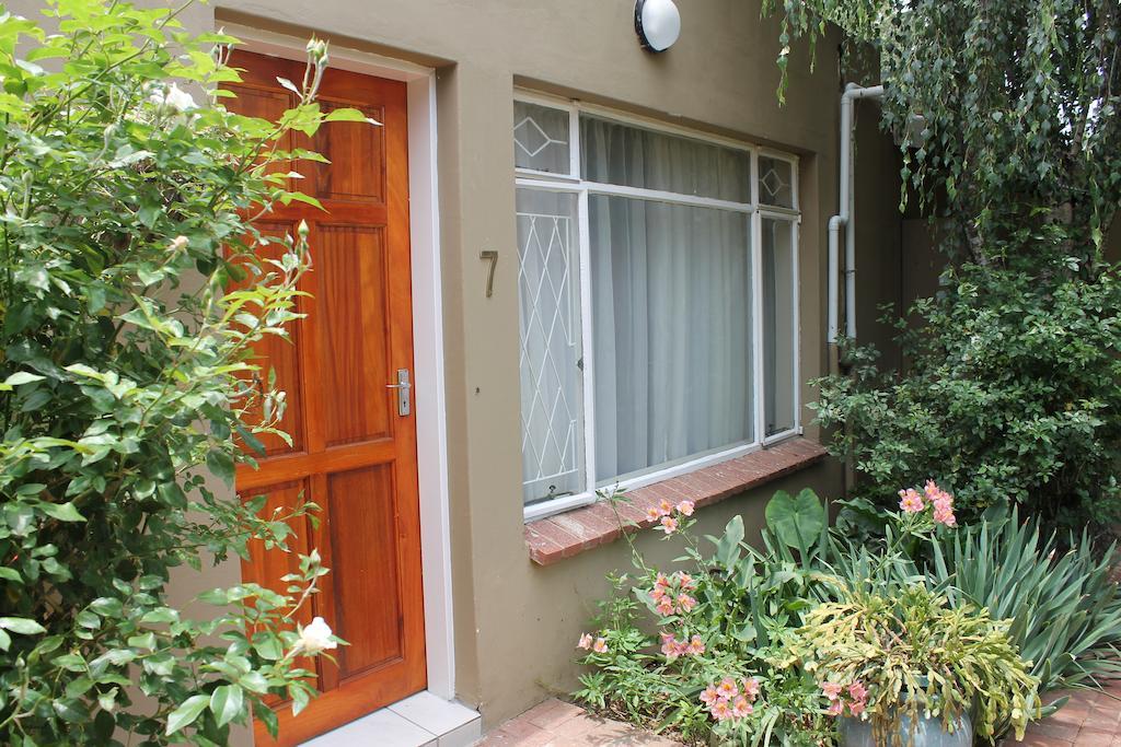 Fin And Feather Guest Lodge Boksburg Luaran gambar