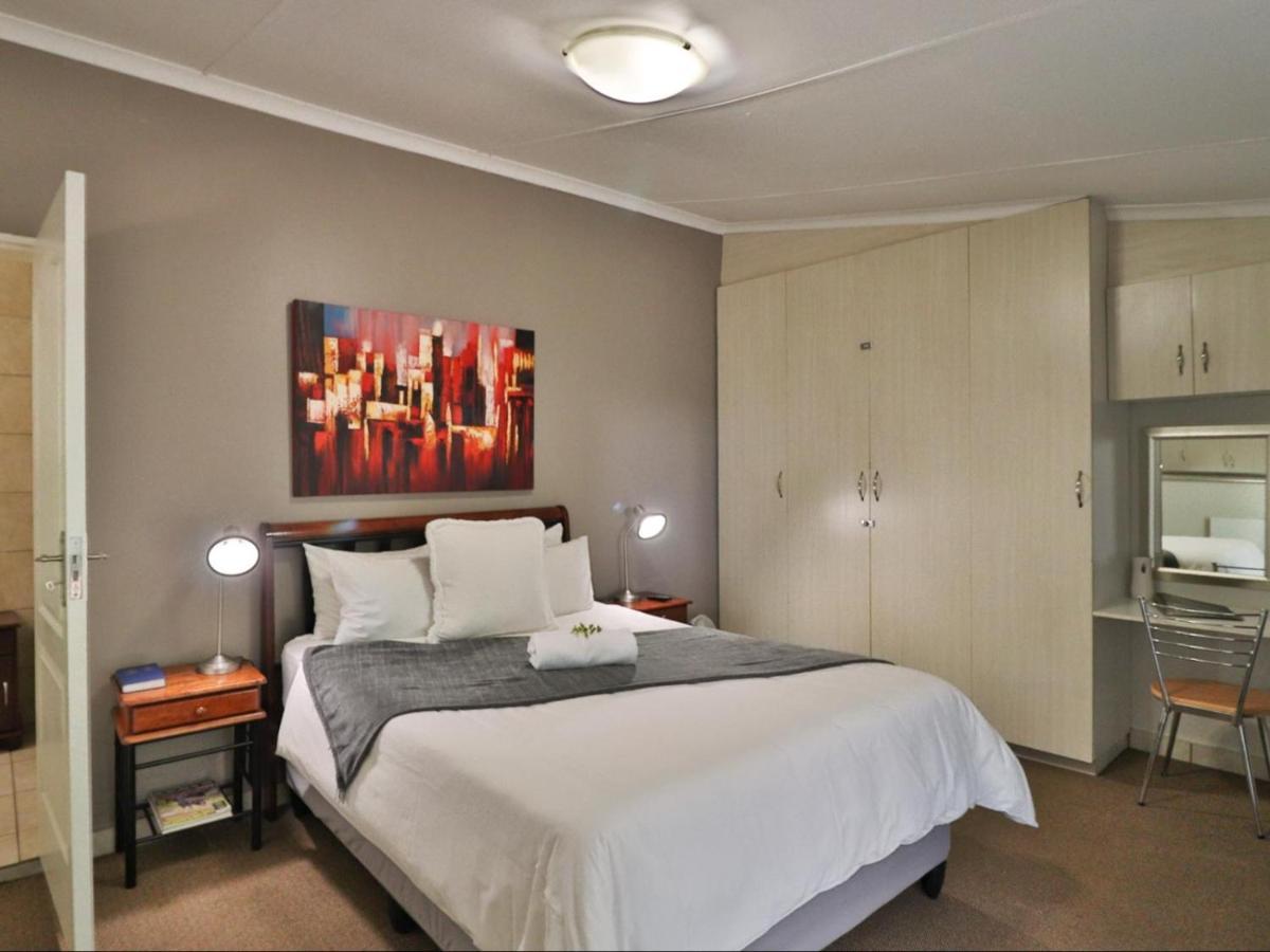 Fin And Feather Guest Lodge Boksburg Luaran gambar
