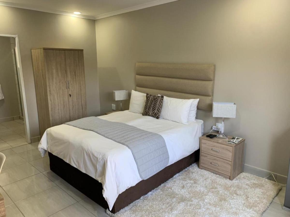 Fin And Feather Guest Lodge Boksburg Luaran gambar
