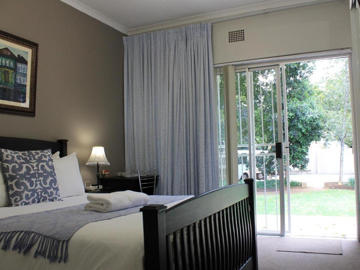 Fin And Feather Guest Lodge Boksburg Luaran gambar