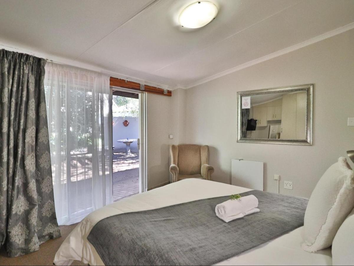 Fin And Feather Guest Lodge Boksburg Luaran gambar