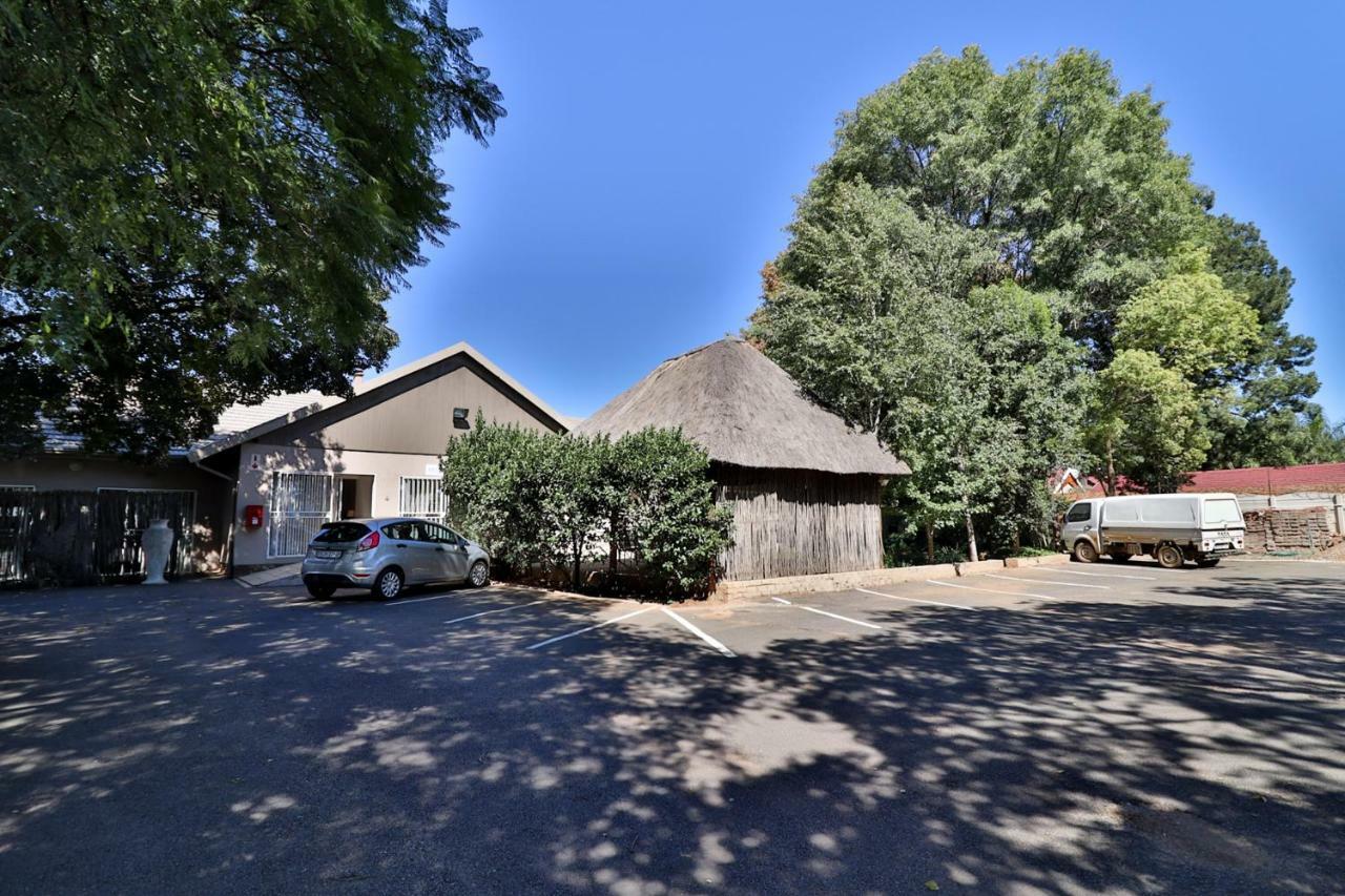 Fin And Feather Guest Lodge Boksburg Luaran gambar